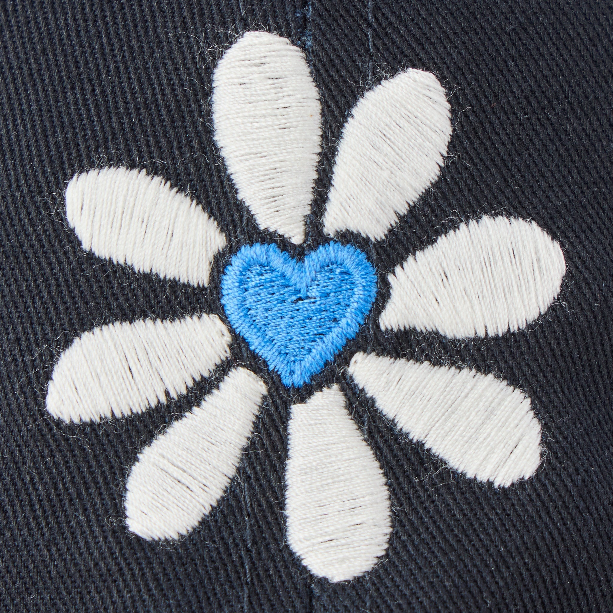 Adult Unisex Fresh Daisy Heart Chill Cap